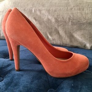 Coral suede pumps steve madden